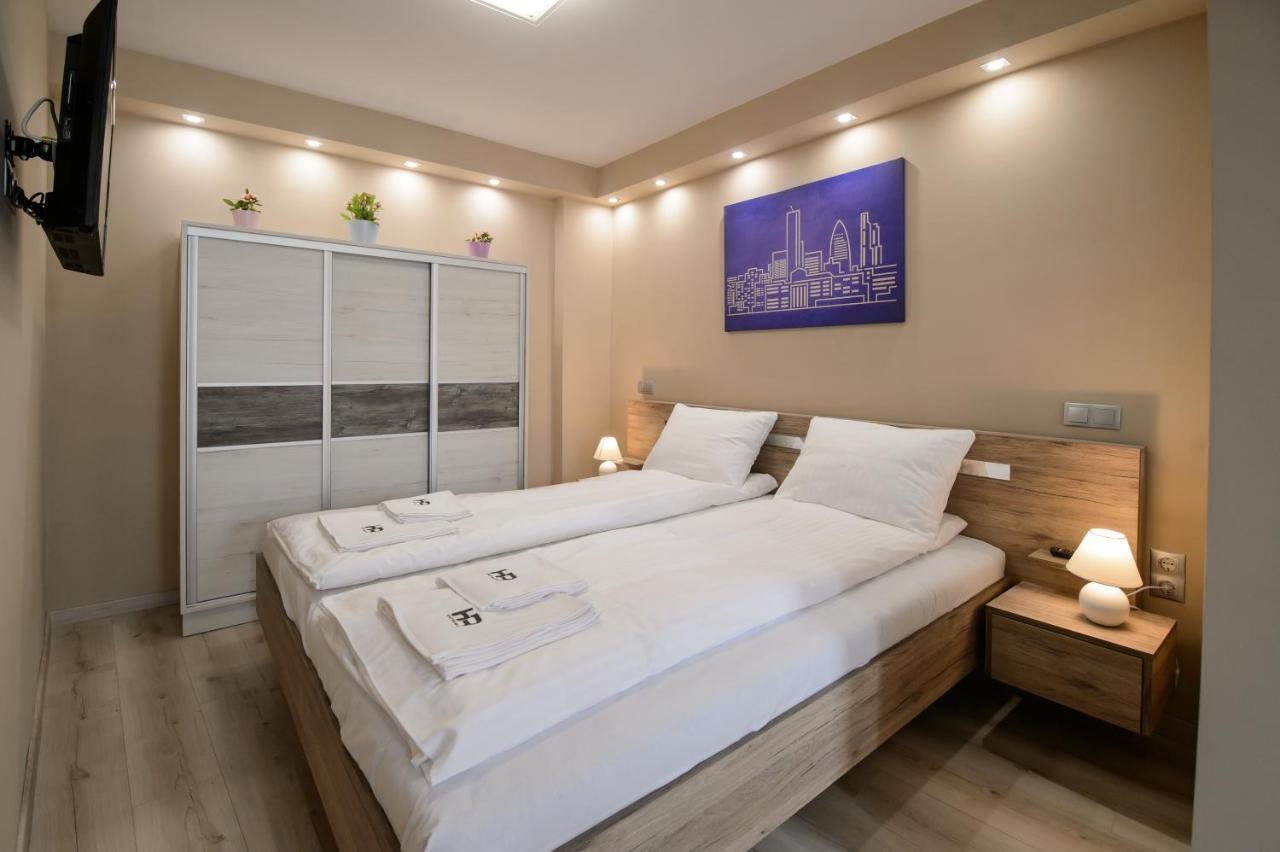 Hr Apartmanhaz Егер Екстериор снимка