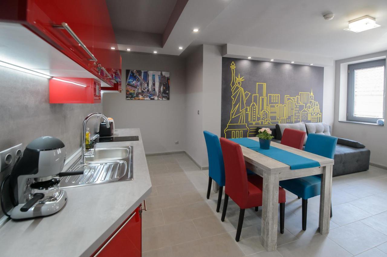 Hr Apartmanhaz Егер Екстериор снимка