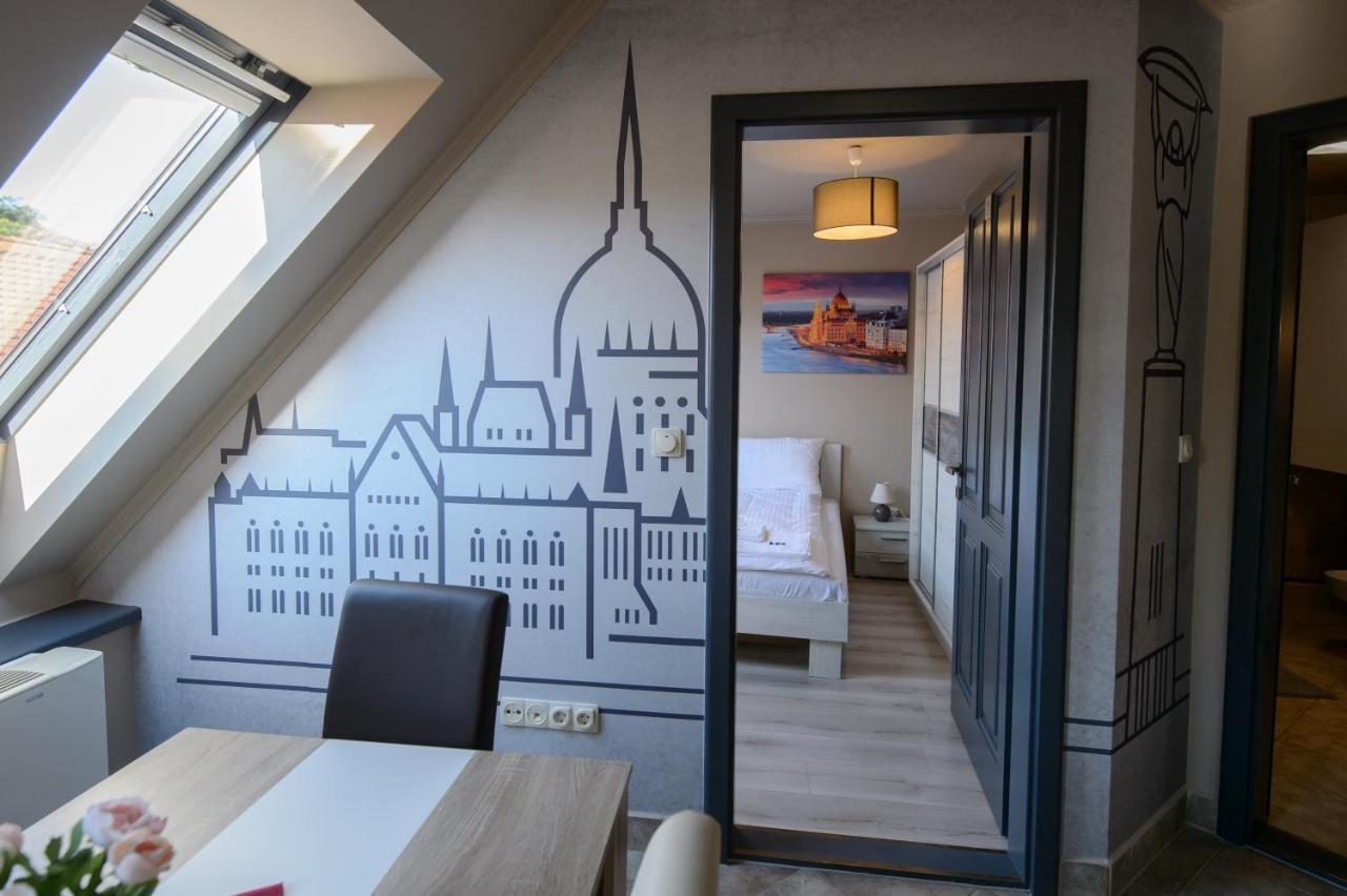 Hr Apartmanhaz Егер Екстериор снимка
