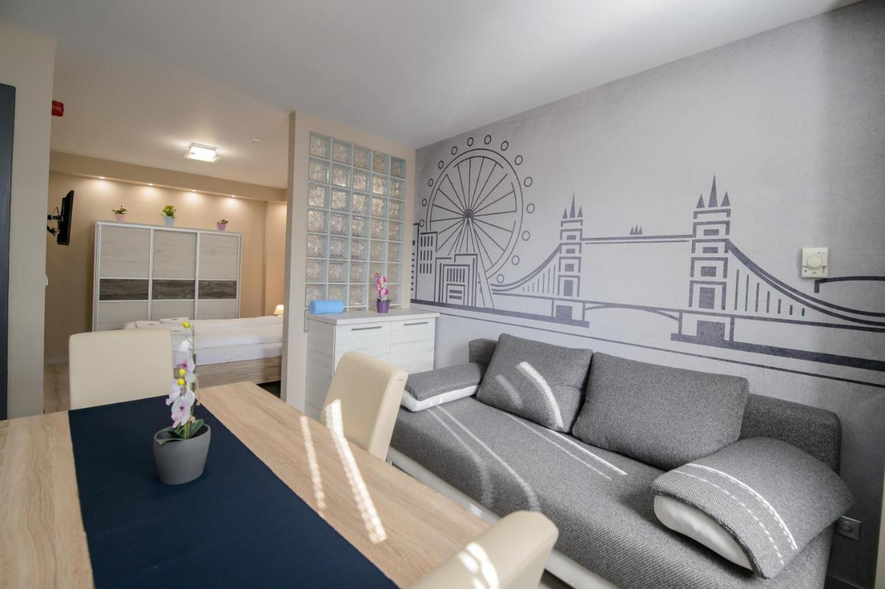Hr Apartmanhaz Егер Екстериор снимка